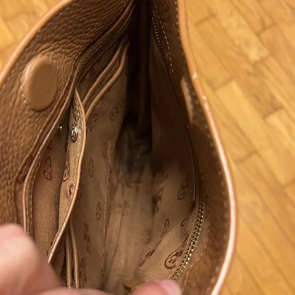 Tory Burch Cognac Brown Shoulder or Crossbody Bag Gold Chain and Leather Handle - Picture 7 of 7